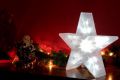 Vianočná dekorácia - Svetelná hviezda - 20 LED, 35 cm