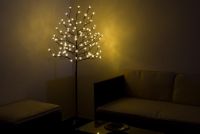 Vianočná dekorácia - svetelný strom, 150 cm, 96 LED